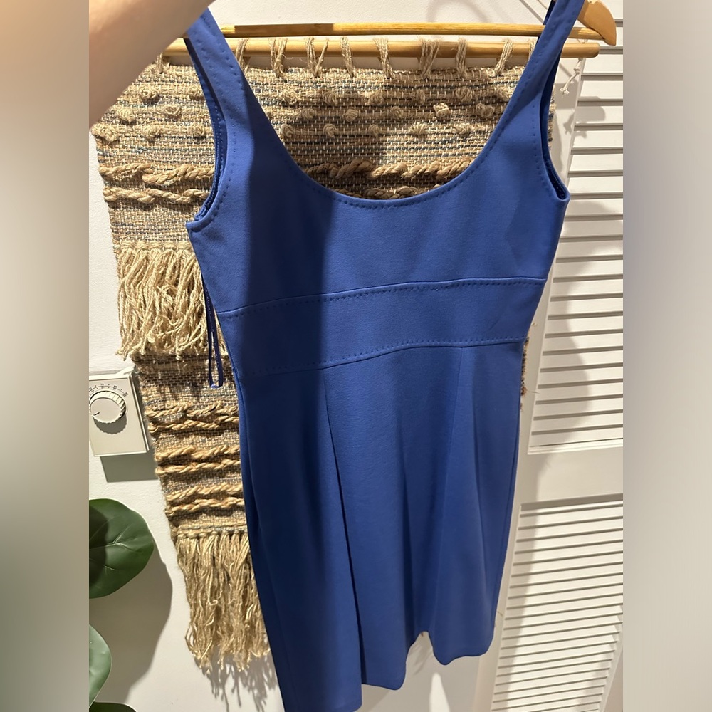 Elie Tahari Size small Suzie Dress Blue Short